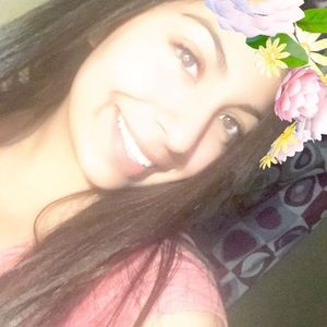 Meet your Posher, Esperanza